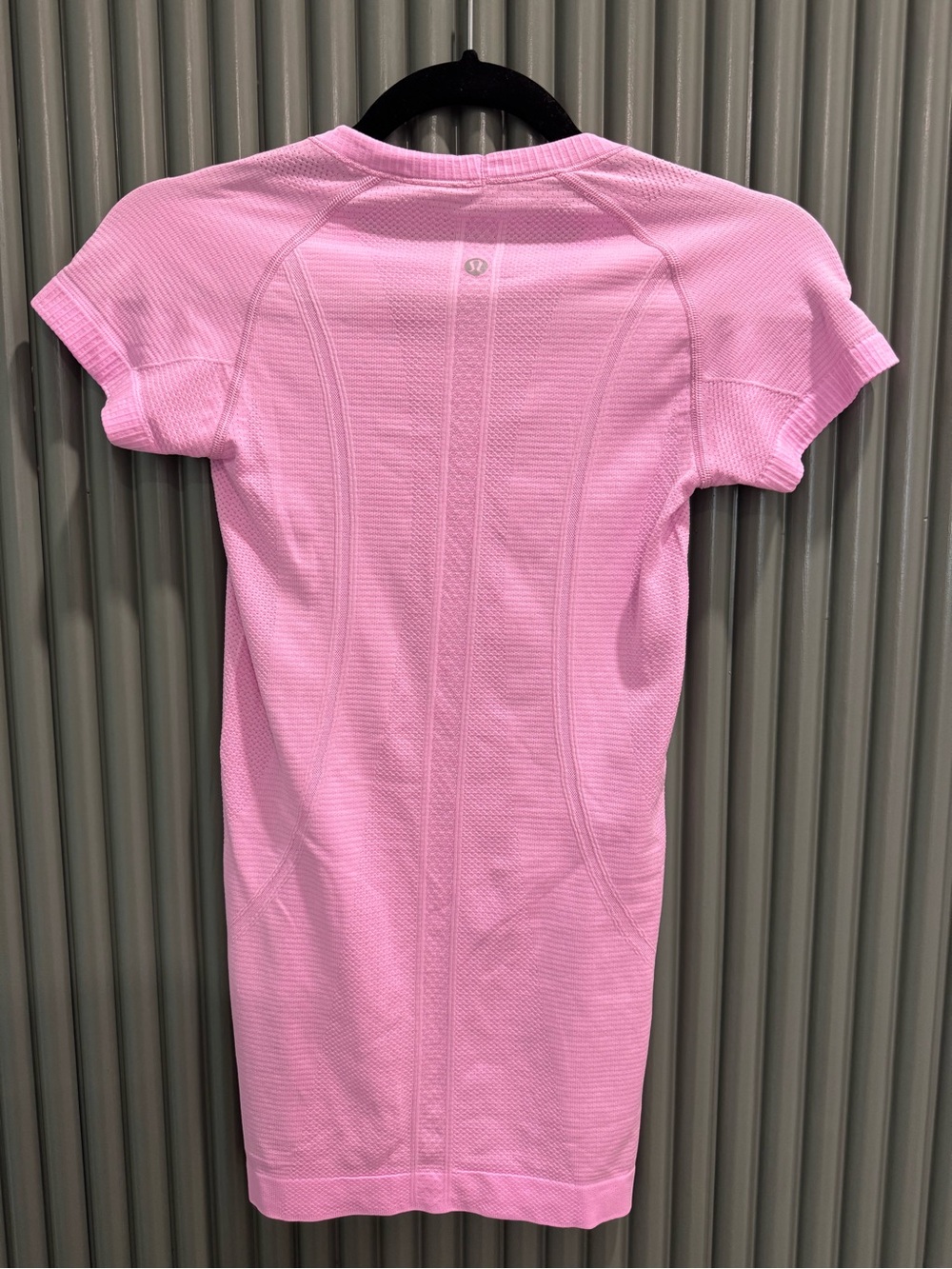 Lululemon Pink Short Sleeve Top - Picture 2 of 3